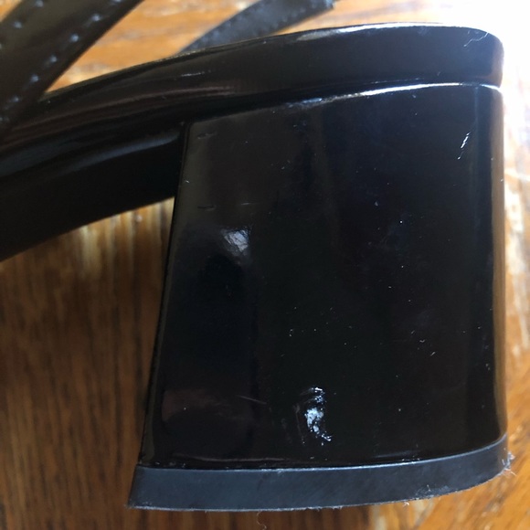 Unisa Marika Sandal in Black - Picture 5 of 5